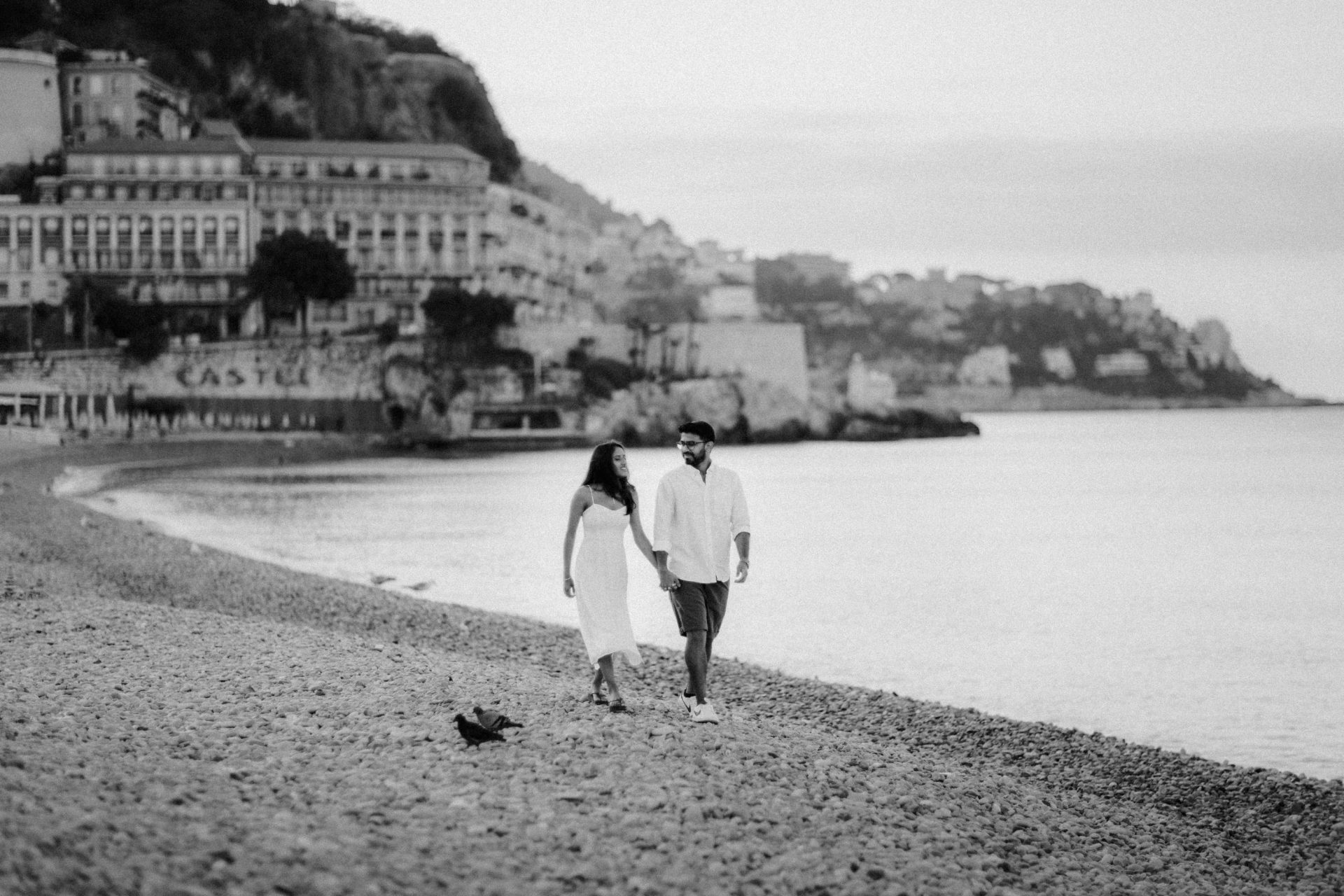 photographe de demande en mariage sur la plage à Nice et sur la Côte d'Azur