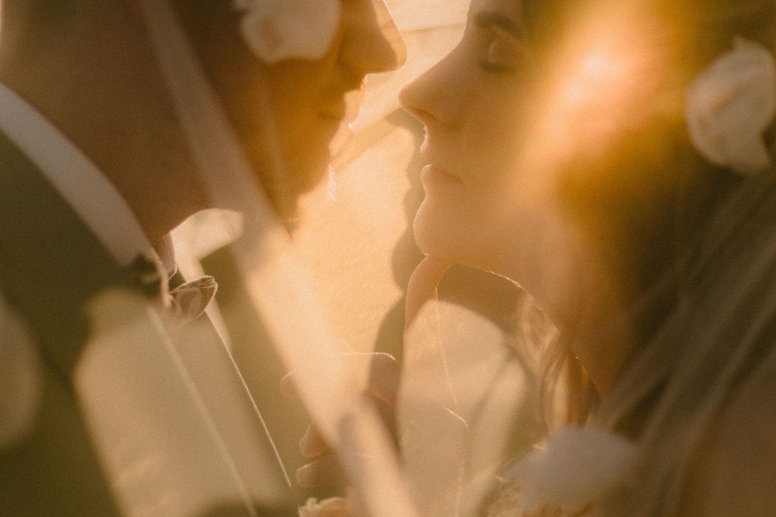 golden-hour-cannes-wedding-photo golden hour photographer cannes